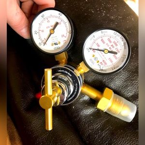 Hobart Compressed Gas Regulator